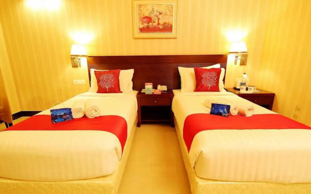 OYO Premium Vytilla Bypass