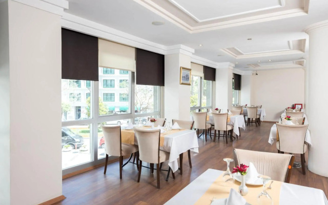 Ismira Hotel