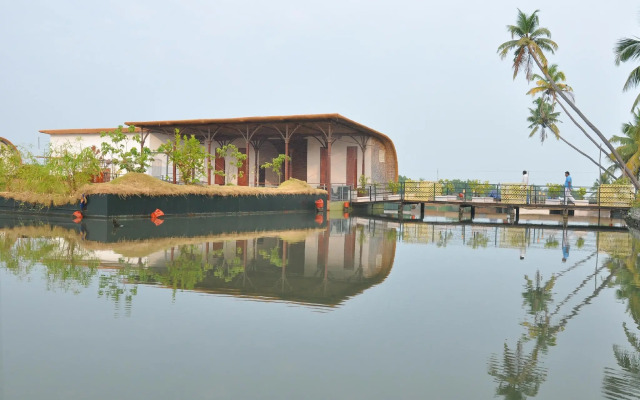 Aquatic Island by Poppys, Cochin