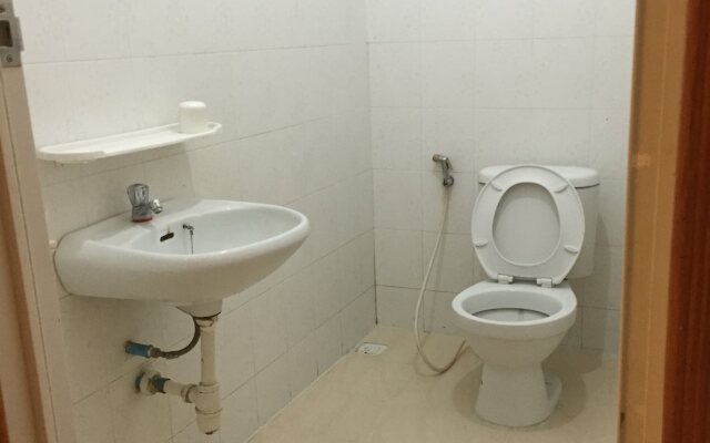 Golden River Palace Guesthouse