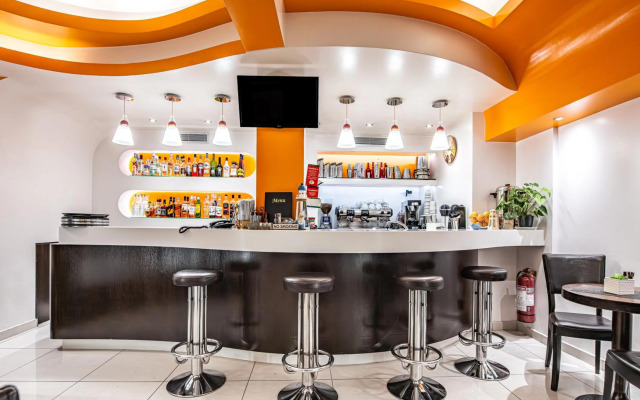 Faros 1 Hotel