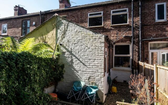 Cosy And Family Friendly Home In Greater Manchester