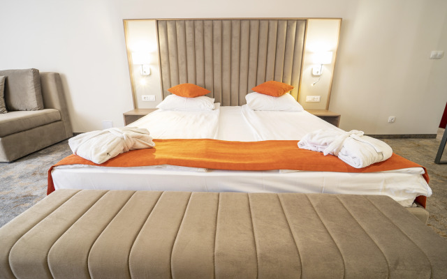 Saint George Hotel & Medical Spa