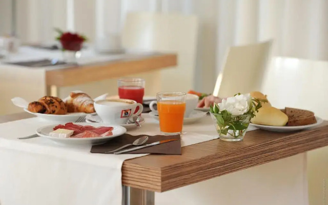 Le Terrazze Sul Lago Residence & Hotel