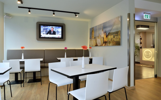 B&B HOTEL Würzburg-City