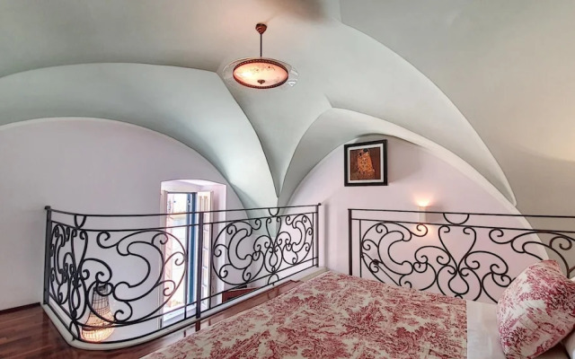 Cst004 in Castro With 3 Bedrooms and 2 Bathrooms