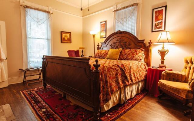 Austin Folk House