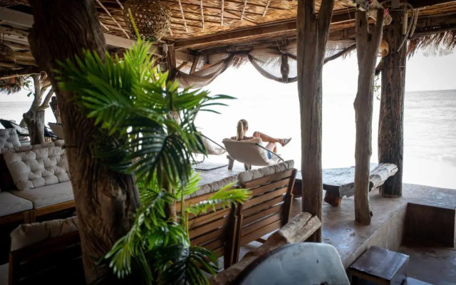 Lanta Riviera Beach Resort