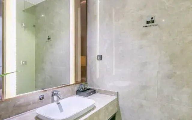 Bolaihua Hotel Wuhan Guanggu