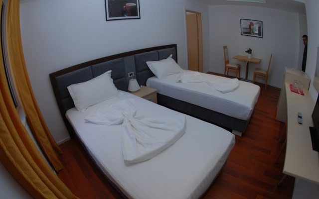 Sunset Aparthotel