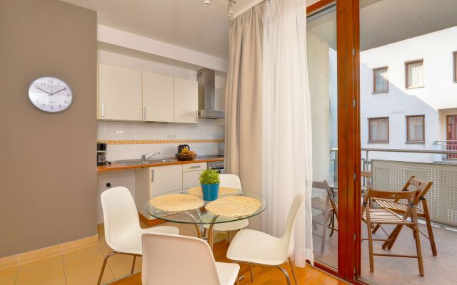 Central Passage Apartments by Vagabond
