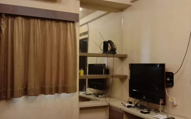 The Suites Metro Apartment by NFO Property