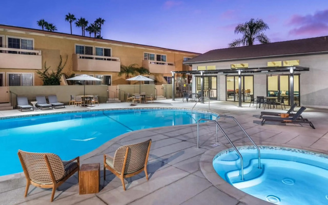 Winners Circle Resort
