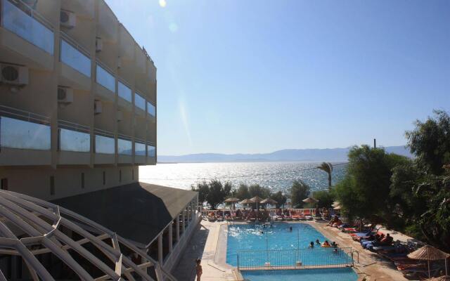 WA Cesme Farm Hotel Beach Resort & Spa