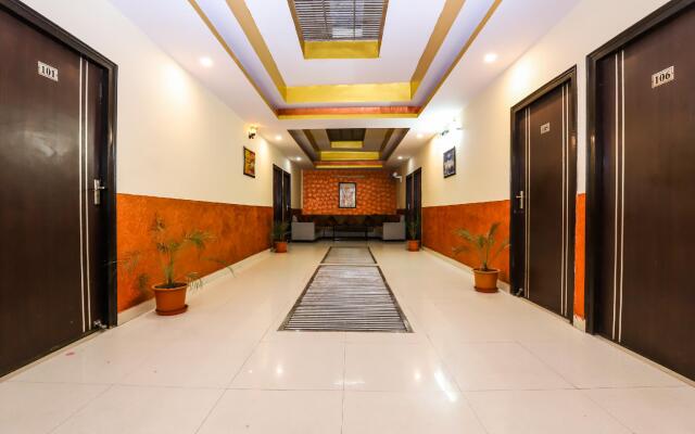 OYO Flagship 12742 Vasundhra Heights