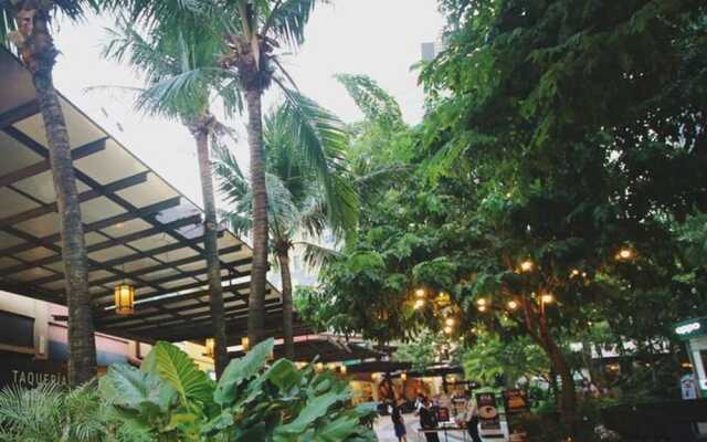 MaxStays - Max Style @ One Eastwood Avenue