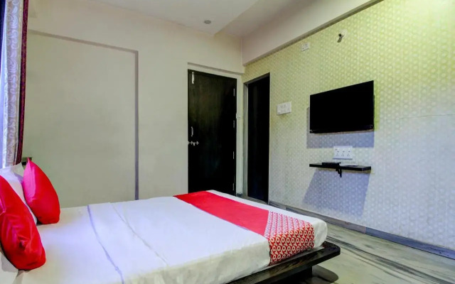 Oyo Flagship 805380 Gandharva Lodging