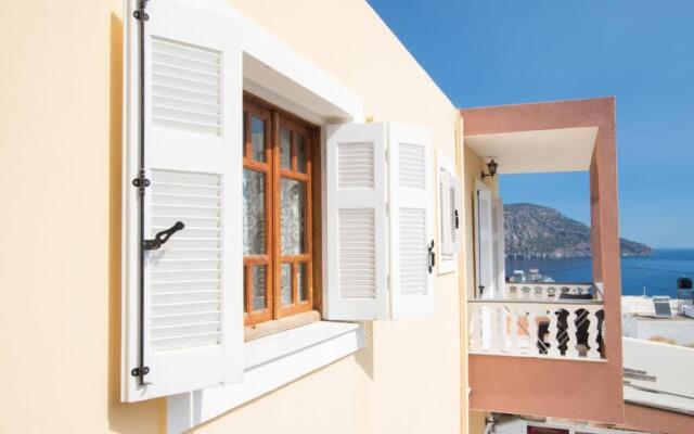 MARIAS APARTMENT 2 - Roumeliotis house