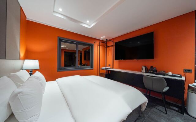 Jecheon The Wall Hotel