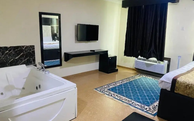 Great Western Hotel and Suites