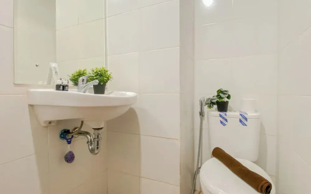 Basic Simple 1Br At Apartment Vittoria Residence