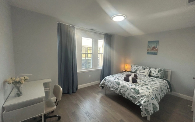 Cozy 2-3 Bedroom Apt in Center City