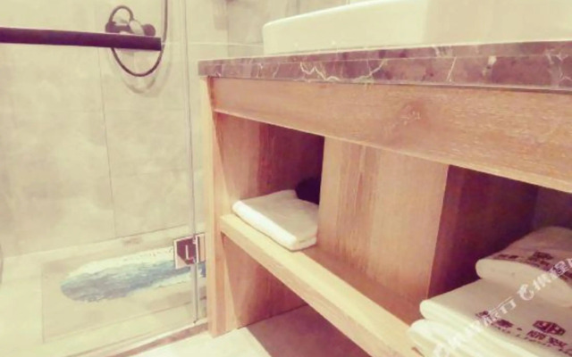 Yahao Selected Hotel (Jinfeng Branch)