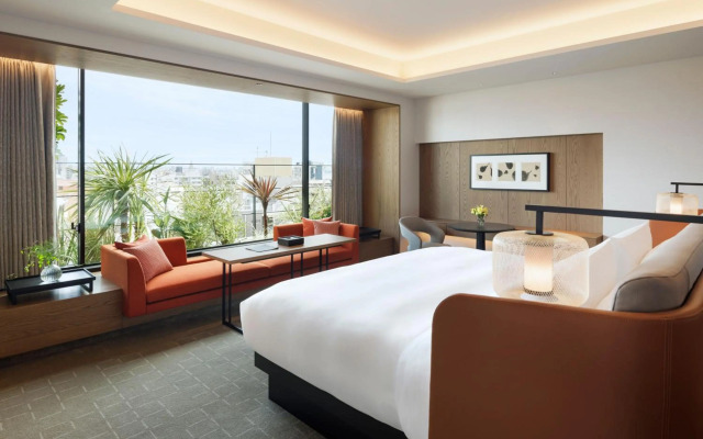 Tiad, Autograph Collection