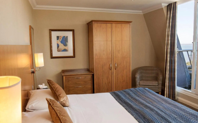 Harbour Heights Hotel