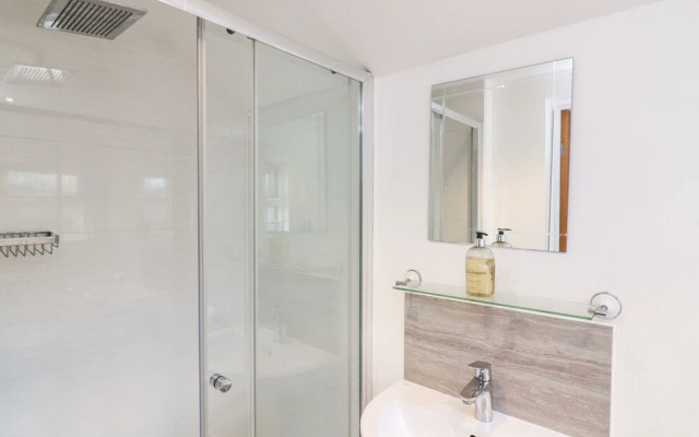 1 Camperdown Lodge
