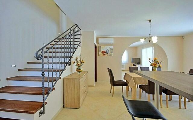 Villa Genia 2