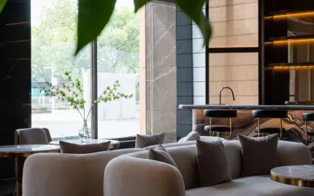 Xiangyang Xiyue Carrey Hotel