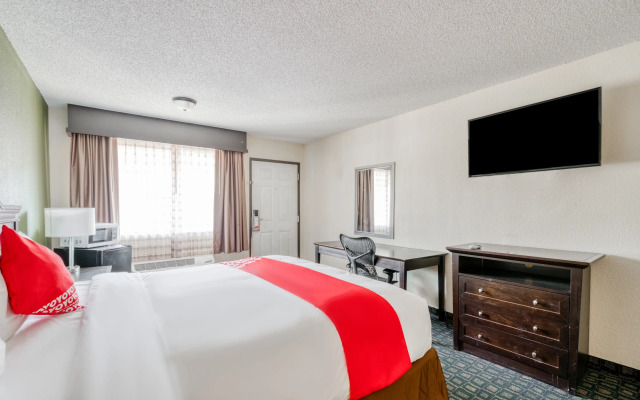OYO Hotel Rosenberg TX I-69