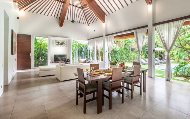 Villa Alice Dua by Villa Finder