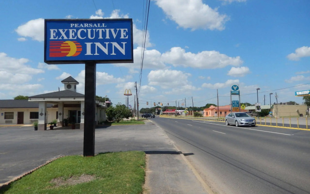 Pearsall Executive Inn