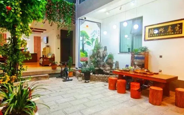 Dali Yuexi Yunqi Hotel (Zhou Hospital)