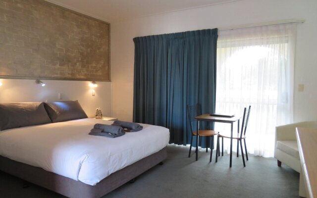 Bishops Lodge Narrandera
