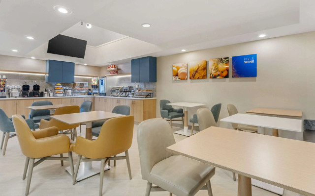 Comfort Inn Marina on the Monterey Bay