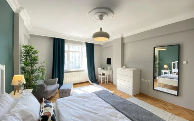 Lovely Flat with Central Location in Fatih