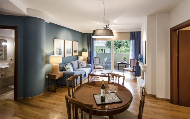 Two Bedroom apt 2' to Acropolis museum