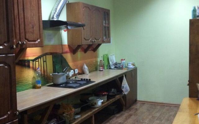 Yolki Art Hostel