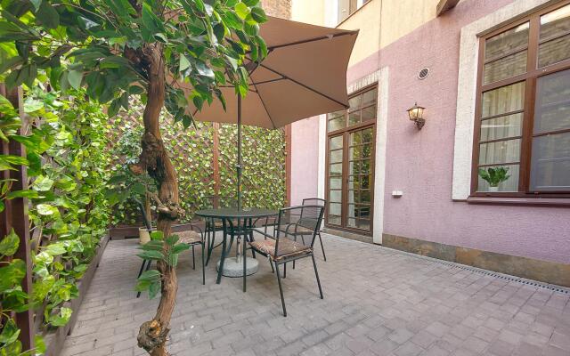 Апартаменты Сити на Петроградской