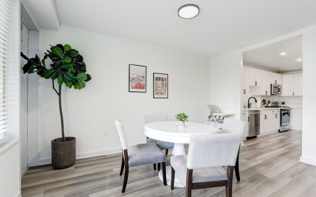 Arlington Modern Comfort Meets City Life