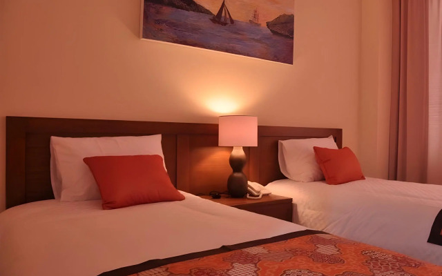 Dermaga Keluarga Hotel