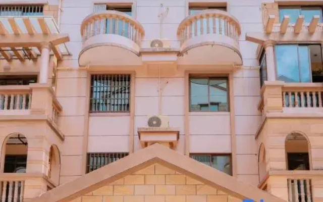 Xiaocui Home (Longwangtou Beach)