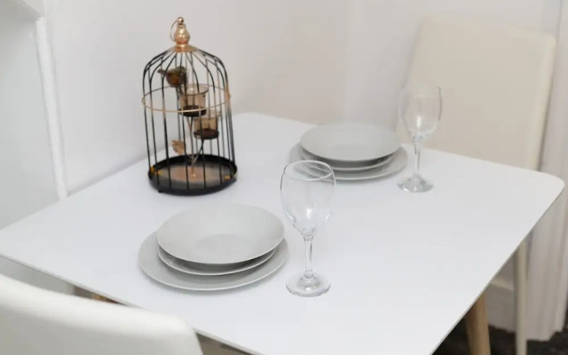 Kirkstall Serviced Apartments Leeds