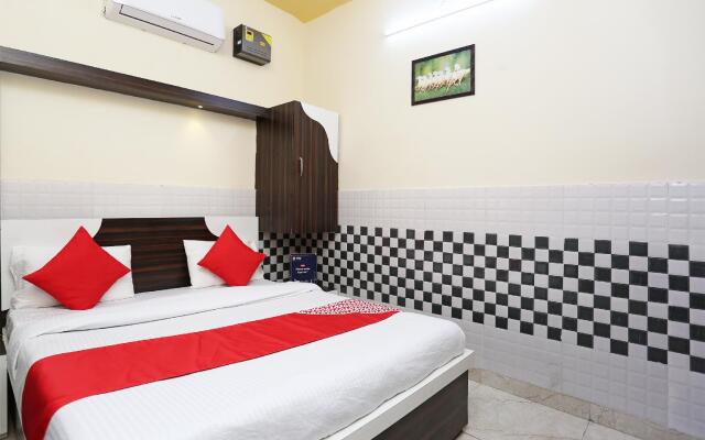OYO 30451 Hotel Yaduvanshi