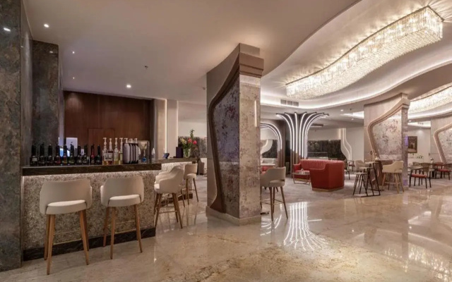 Crowne Plaza Alexandria Mirage by IHG