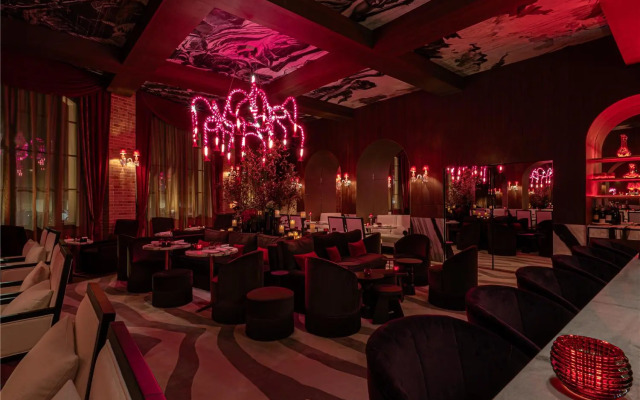 Sax Paris, LXR Hotels & Resorts