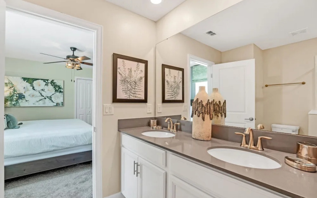 Large Villa, Private Pool+game Room+movie Theater!